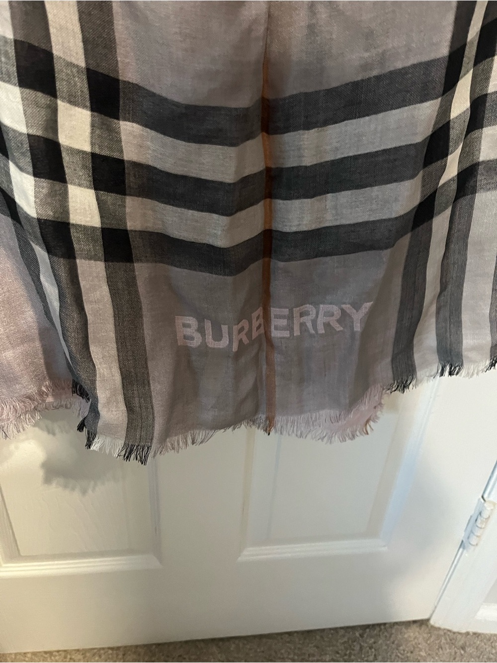 Authentic Burberry Light Pink and Black Check Draped Scarf - Picture 2 of 6